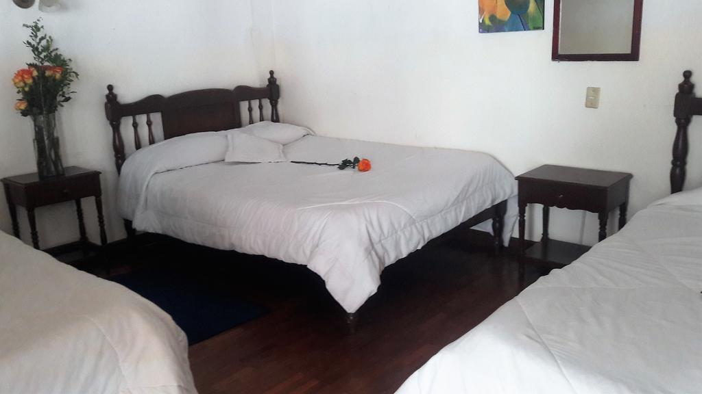 Hotel Europa Алауси Экстерьер фото