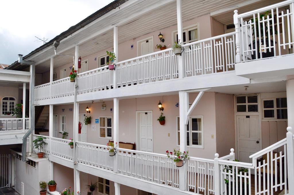 Hotel Europa Алауси Экстерьер фото