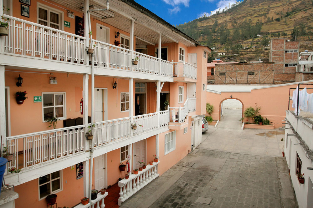 Hotel Europa Алауси Экстерьер фото