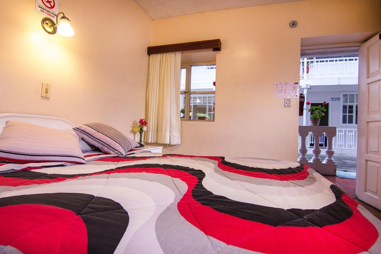 Hotel Europa Алауси Экстерьер фото