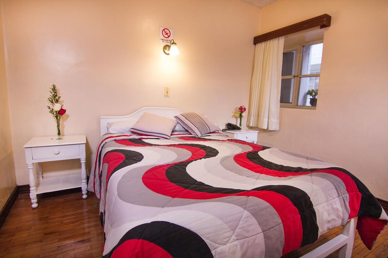 Hotel Europa Алауси Экстерьер фото