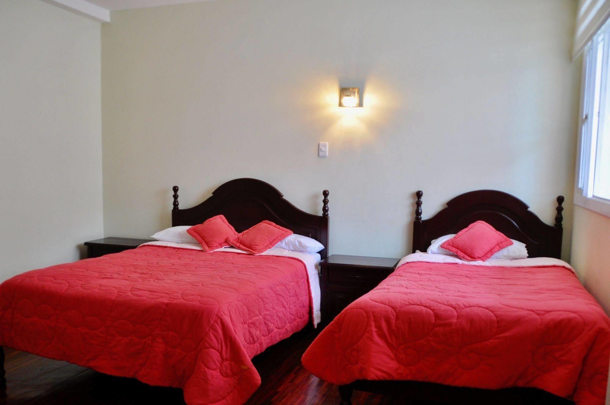 Hotel Europa Алауси Экстерьер фото